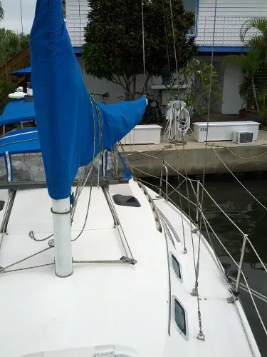 Slide: The Image of Catalina Tall Rig  Wing Keel 1988 - 7
