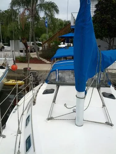Slide: The Image of Catalina Tall Rig  Wing Keel 1988 - 8