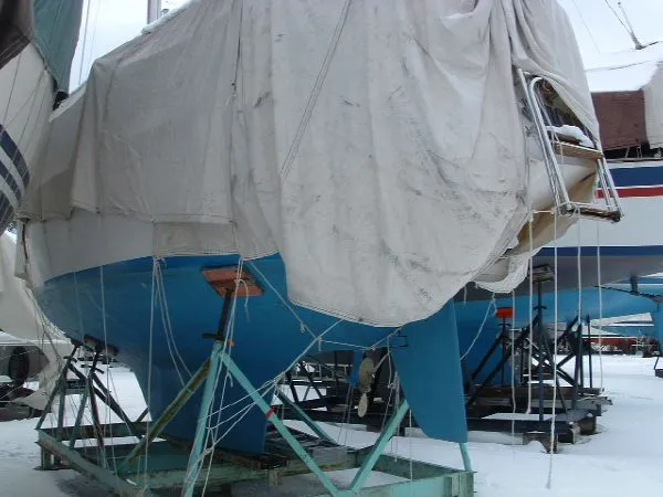 Slide: The Image of Endeavour 32' Sloop 1977 - 4