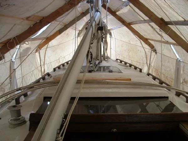 Slide: The Image of Endeavour 32' Sloop 1977 - 5