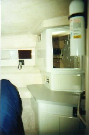Slide: The Image of Sea Ray 430 Convertible 1988 - 1