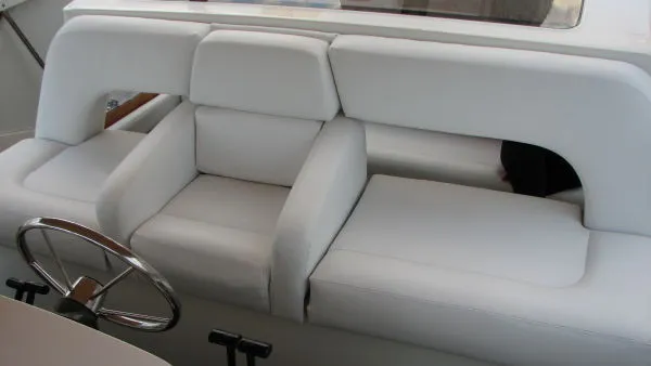 Slide: The Image of Silverton 442 Cockpit motoryacht 1996 - 4