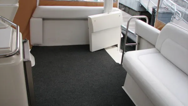 Slide: The Image of Silverton 442 Cockpit motoryacht 1996 - 9