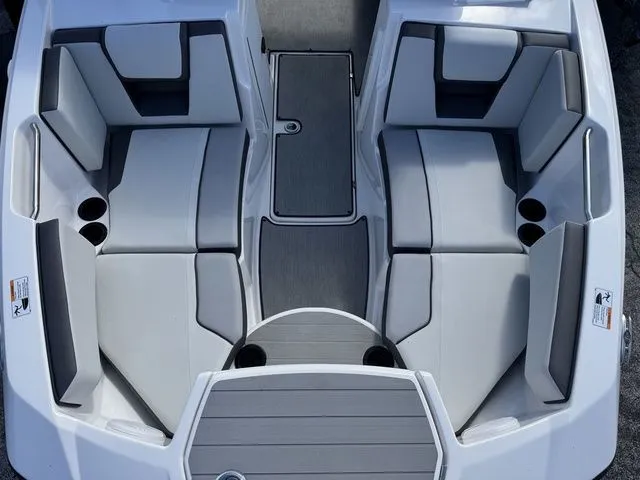 Slide: The Image of Yamaha AR220 2026 - 10