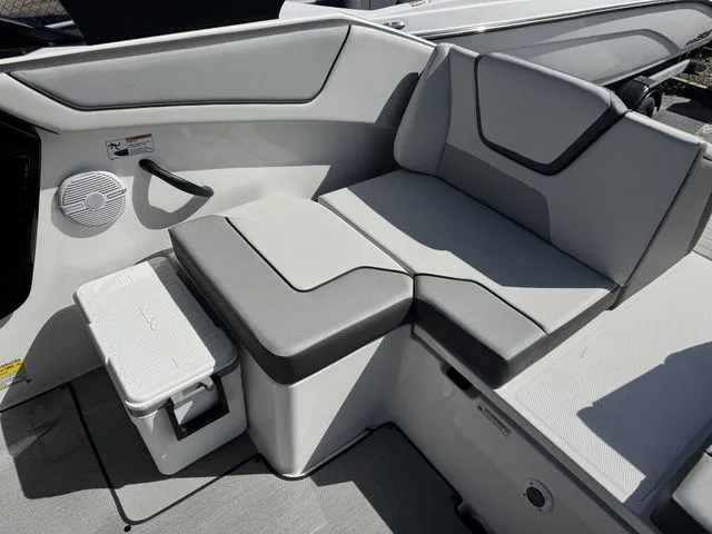 Slide: The Image of Yamaha AR220 2026 - 16