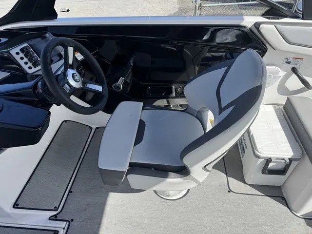 Slide: The Image of Yamaha AR220 2026 - 17