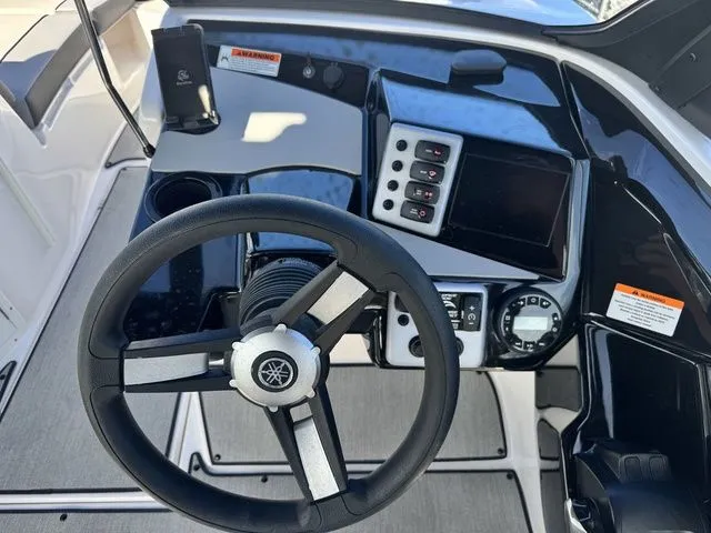 Slide: The Image of Yamaha AR220 2026 - 18