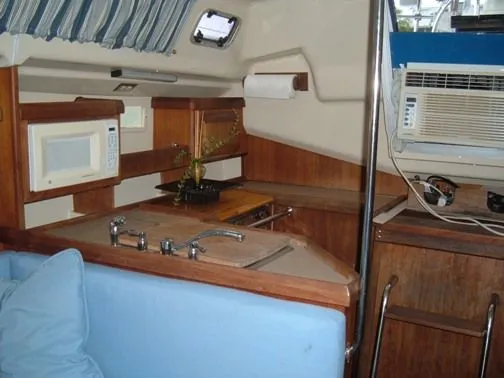 Slide: The Image of Hunter Sloop 1992 - 6