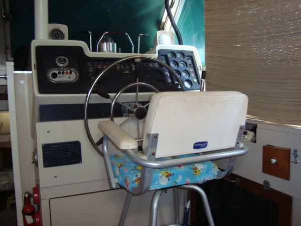 Slide: The Image of Chris-Craft Catalina 1972 - 9