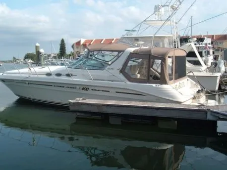 Slide: The Image of Sea Ray 400 Express Cruiser 1996 - 0