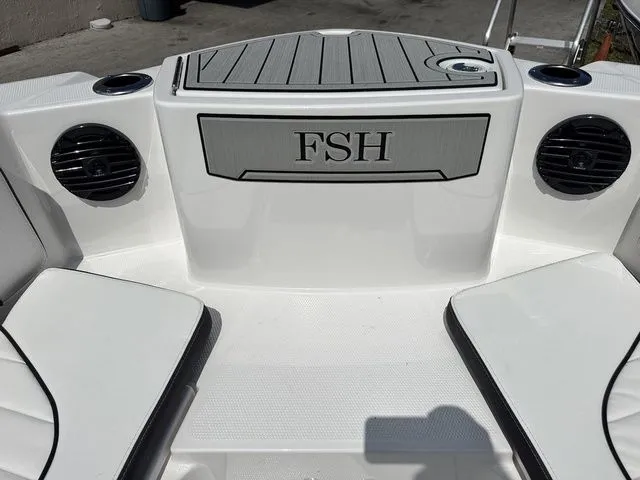 Slide: The Image of Yamaha 222 FSH Sport E 2026 - 11
