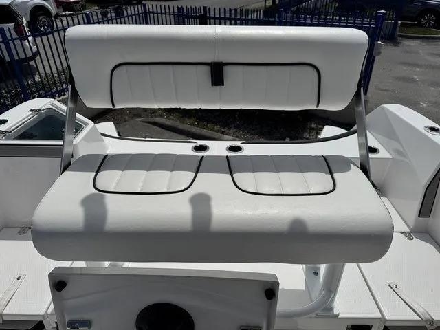 Slide: The Image of Yamaha 222 FSH Sport E 2026 - 18