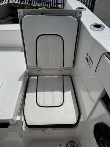 Slide: The Image of Yamaha 222 FSH Sport E 2026 - 19