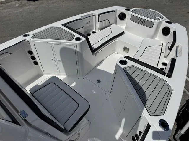 Slide: The Image of Yamaha 222 FSH Sport E 2026 - 9