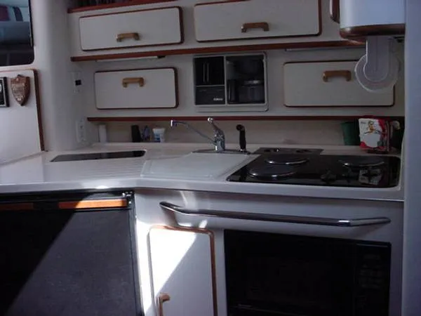 Slide: The Image of Sea Ray 350/370 SUNDANCER 1990 - 3