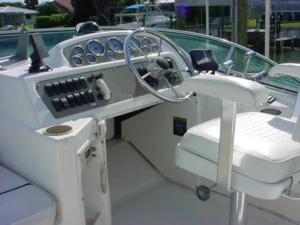 Slide: The Image of Bayliner AVANTI 3488 1997 - 7