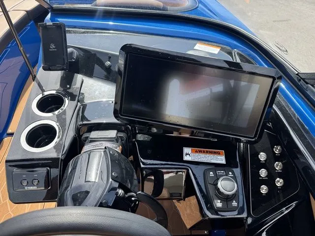 Slide: The Image of Yamaha 255XD 2026 - 24