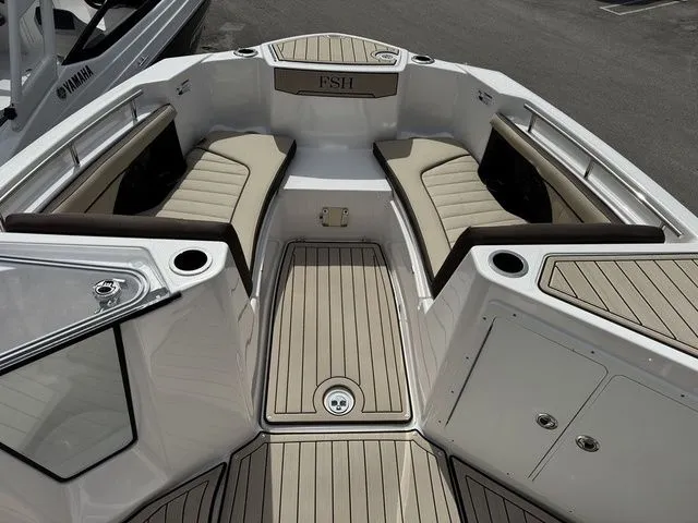 Slide: The Image of Yamaha 252 FSH Sport 2025 - 11