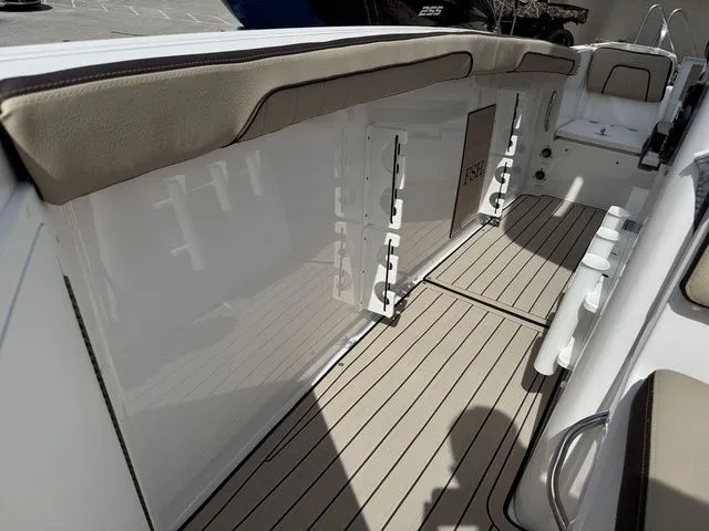 Slide: The Image of Yamaha 252 FSH Sport 2025 - 19