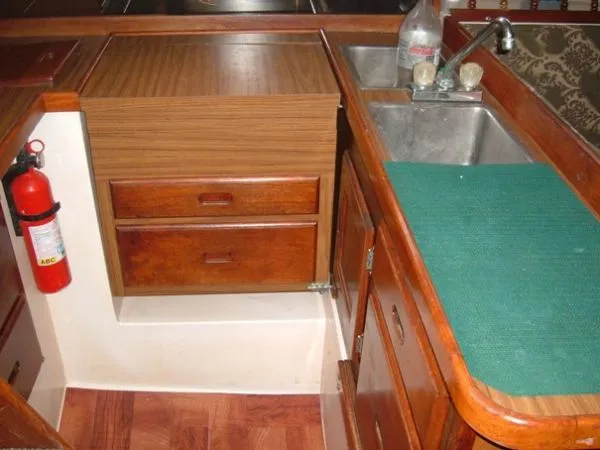 Slide: The Image of Catalina Sloop 1978 - 9