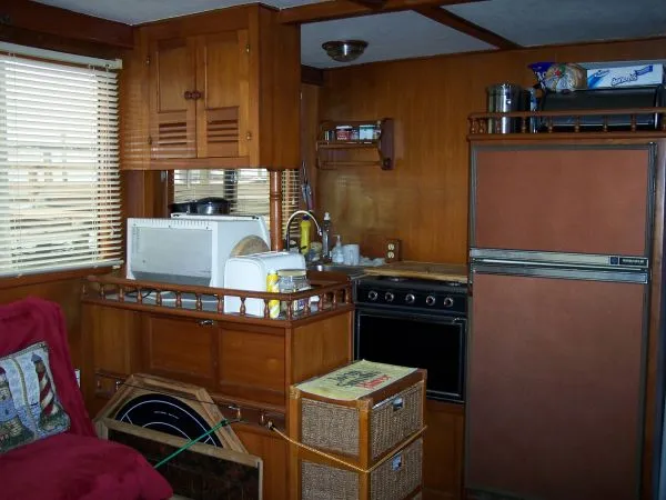 Slide: The Image of Marine Trader 34' Trawler Yacht 1980 - 8