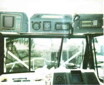 Slide: The Image of Boston Whaler Walkaround Cuddy 1990 - 4