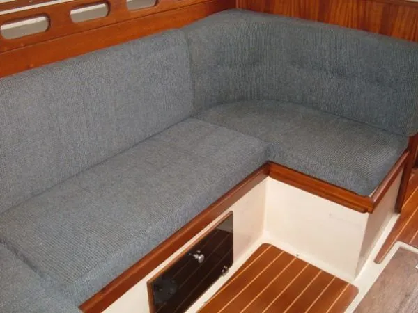 Slide: The Image of Hunter Sloop 1980 - 11