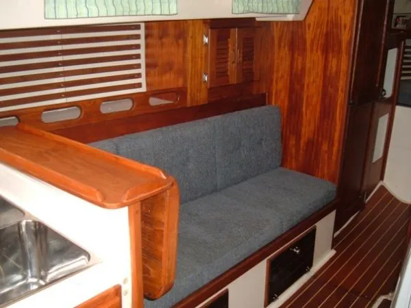 Slide: The Image of Hunter Sloop 1980 - 5