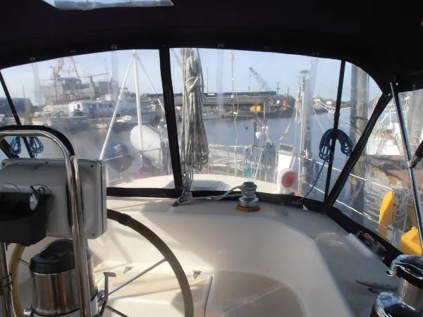 Slide: The Image of Morgan CC Sloop 1985 - 3