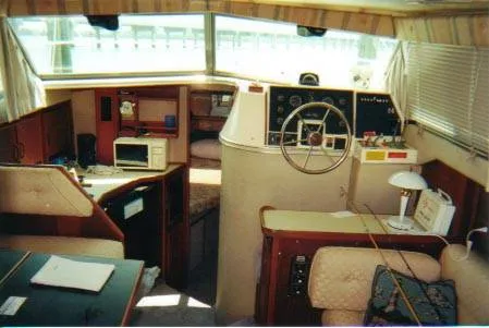 Slide: The Image of Sea Ray sedan/convertible 1986 - 2