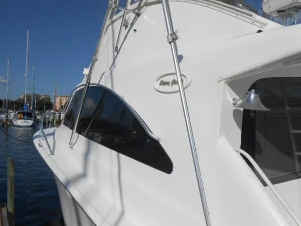 Slide: The Image of Ocean Yachts Super Sport 2000 - 4