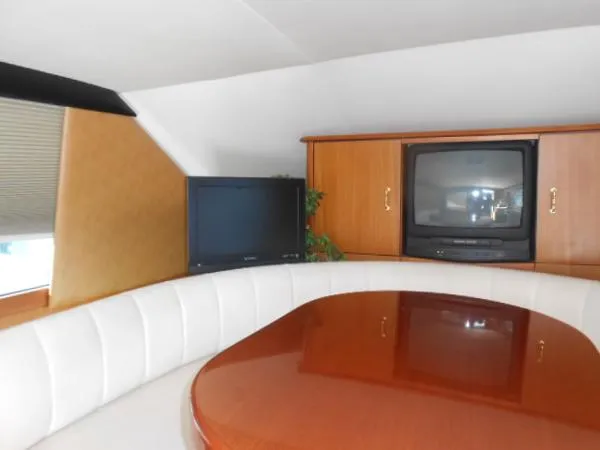Slide: The Image of Ocean Yachts Super Sport 2000 - 8