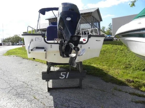 Slide: The Image of Boston Whaler Montauk 17 CC 2004 - 2