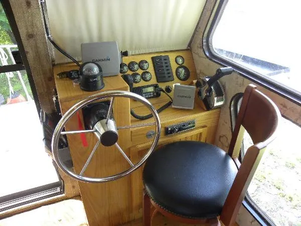 Slide: The Image of Three Bouys Sunseeker 1985 - 0