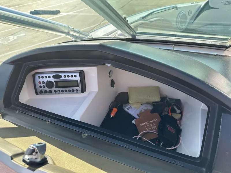 Slide: The Image of MasterCraft 2006 - 21