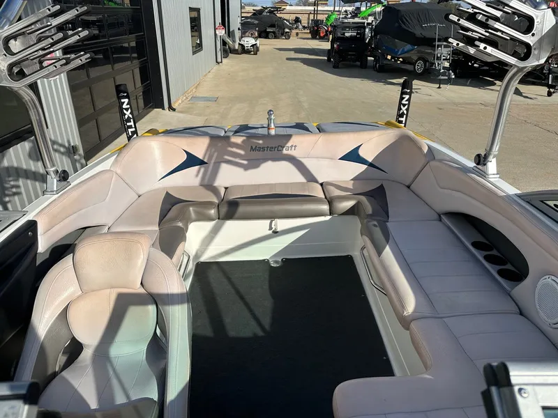 Slide: The Image of MasterCraft 2006 - 28