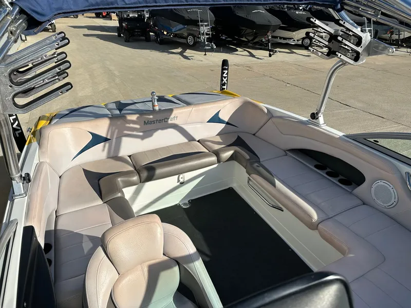 Slide: The Image of MasterCraft 2006 - 29