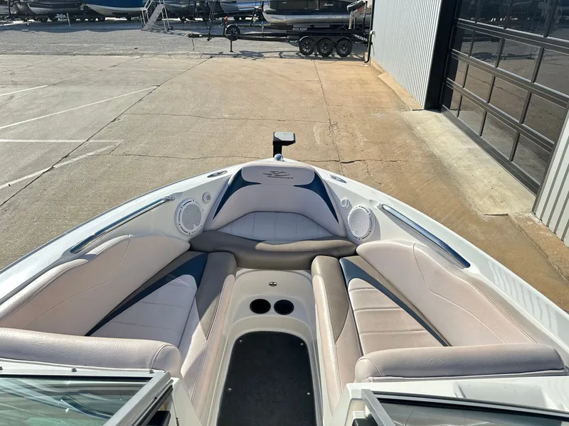 Slide: The Image of MasterCraft 2006 - 33