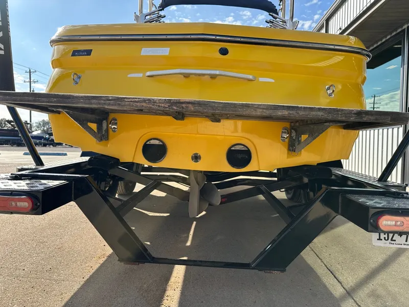 Slide: The Image of MasterCraft 2006 - 4