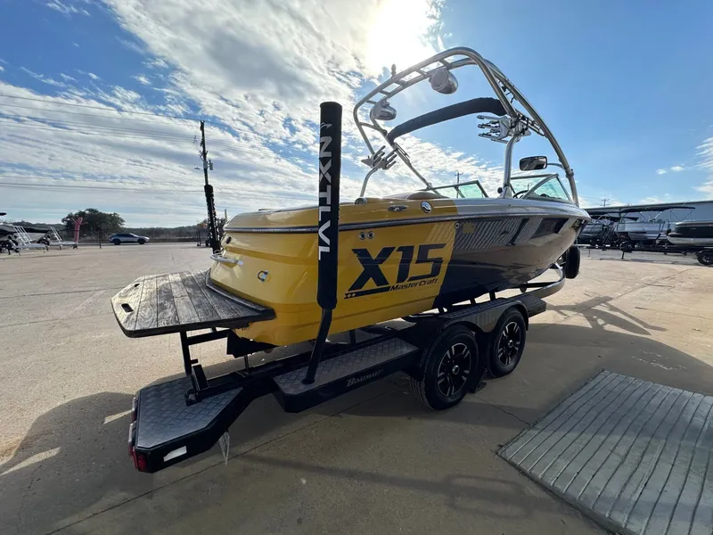 Slide: The Image of MasterCraft 2006 - 5