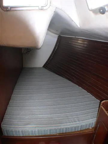 Slide: The Image of Beneteau First 1984 - 4