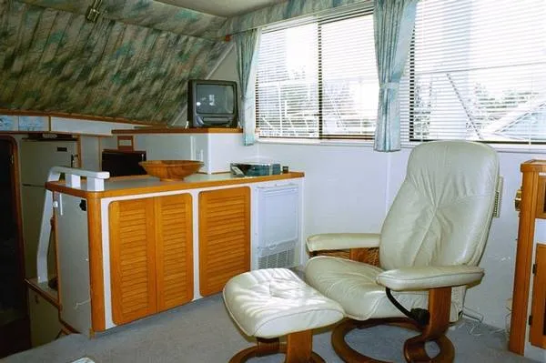 Slide: The Image of Chris-Craft 427 Catalina 1990 - 3