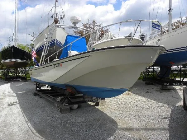 Slide: The Image of Boston Whaler Outrage 25 1988 - 0
