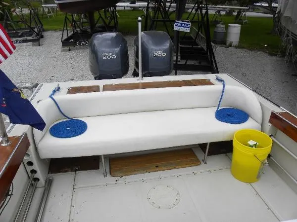 Slide: The Image of Boston Whaler Outrage 25 1988 - 8