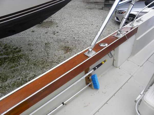 Slide: The Image of Boston Whaler Outrage 25 1988 - 9