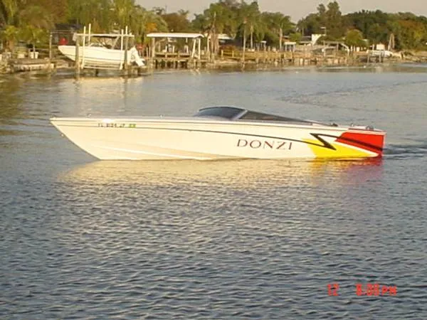 Slide: The Image of Donzi Classic 1997 - 0
