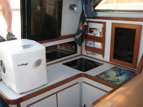 Slide: The Image of Sea Ray 34 EXPRESS SUNDANCER 1989 - 6