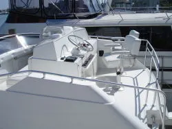 Slide: The Image of Hennessey 400 SFX Sportfish 2006 - 5