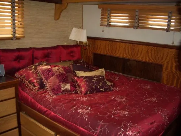 Slide: The Image of Hatteras Yachtfish 1974 - 9