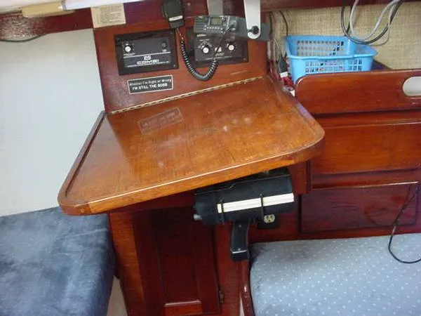 Slide: The Image of Hunter Sloop 1979 - 3